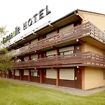 Hotel Kyriad - Tresigny
