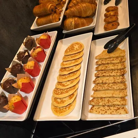 Hotel Kyriad - Trésigny 3*