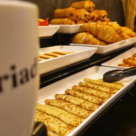 Hotel Kyriad - Tresigny