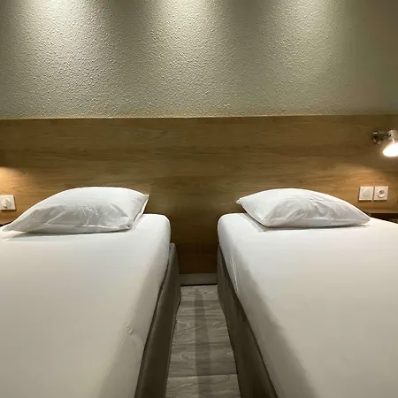 Kyriad - Tresigny Hotel