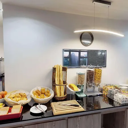 Kyriad - Tresigny 3*