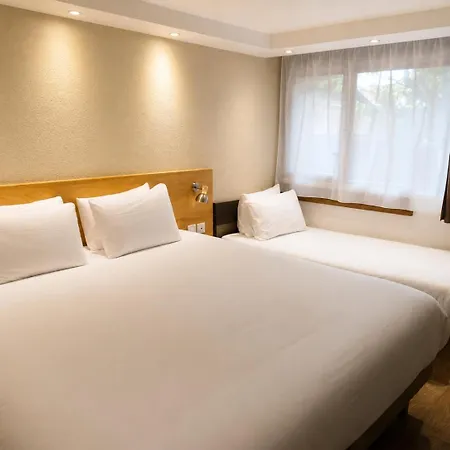 Kyriad - Tresigny Hotel