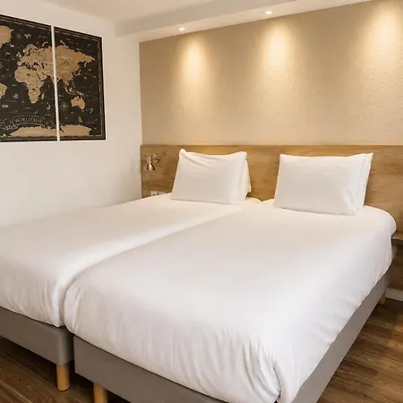Hotel Kyriad - Trésigny 3*