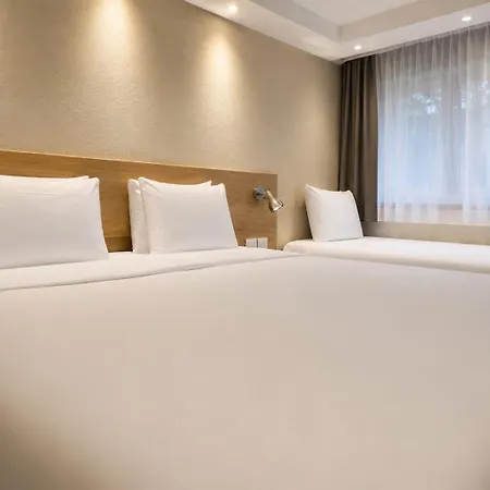 Kyriad - Tresigny Hotel Fontenay-Trésigny