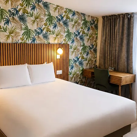 Kyriad - Tresigny Hotel 3*