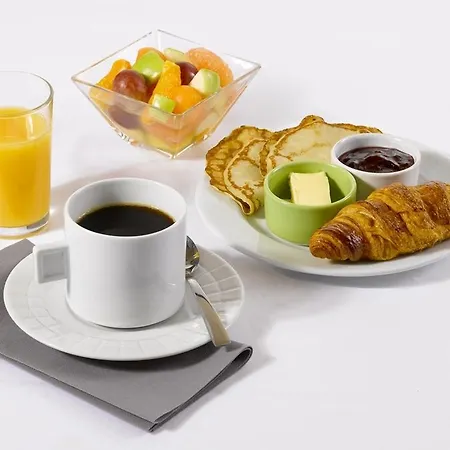 Hotel Kyriad - Trésigny 3*