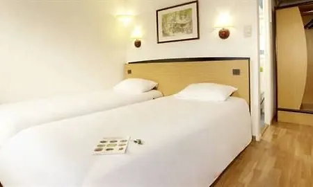 Hotel Kyriad - Trésigny 3*