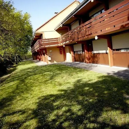 Hotel Kyriad - Trésigny 3*